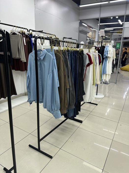 Рейл . Стойка для одежды.