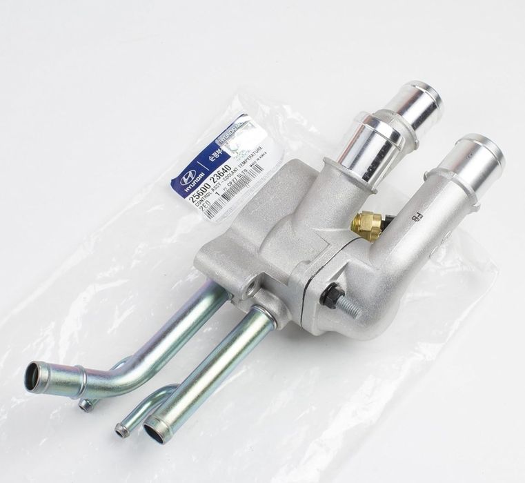 Корпус термостата на Hyundai/Kia