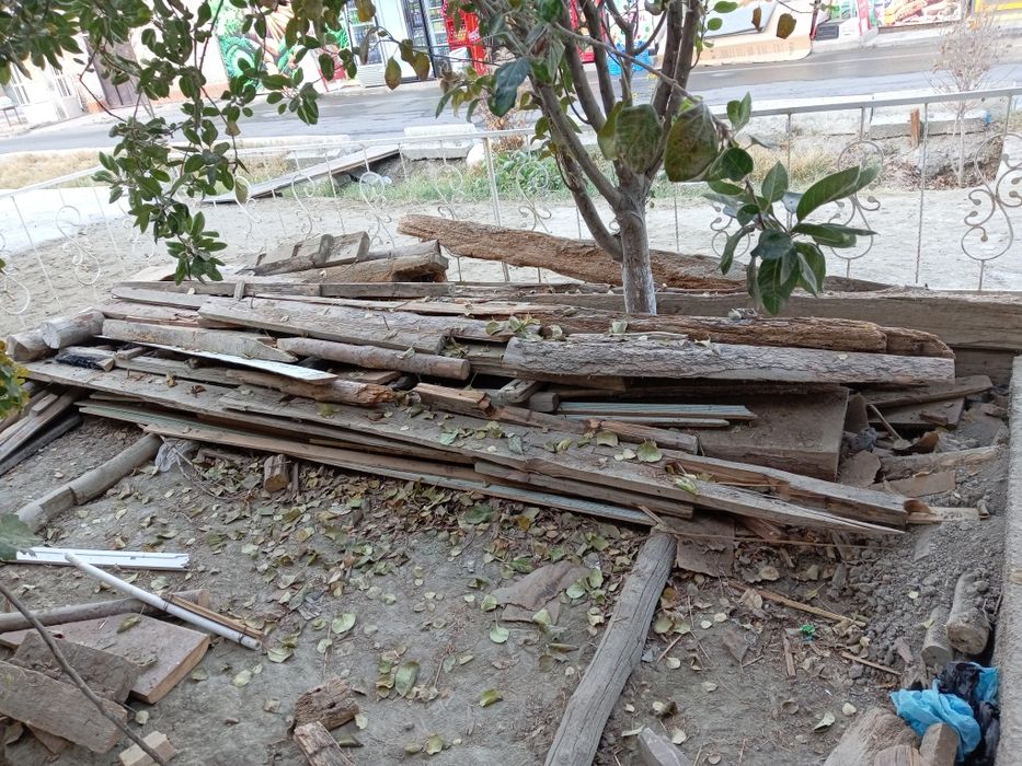 Ёгоч ва каламалар сотилади