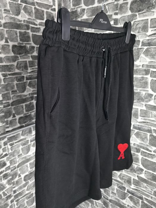 AMI къси панталони високо качество