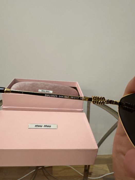 Ochelari miu miu , noi , cu lentila negru deschis, foarte versatili