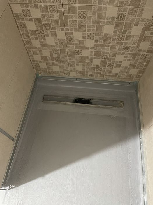 Montez faianta-gresie si instalatii sanitare si electrice