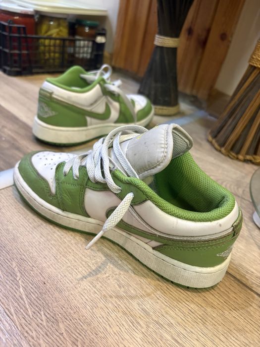 Продават се убувки джордан 23 вървят с кутия