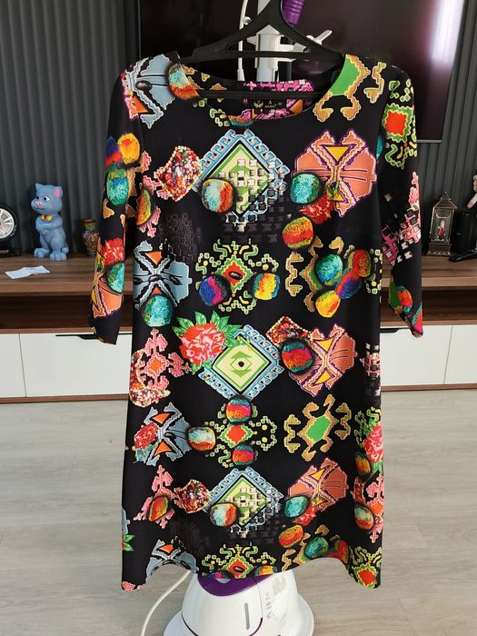 Платье цветастое нарядное