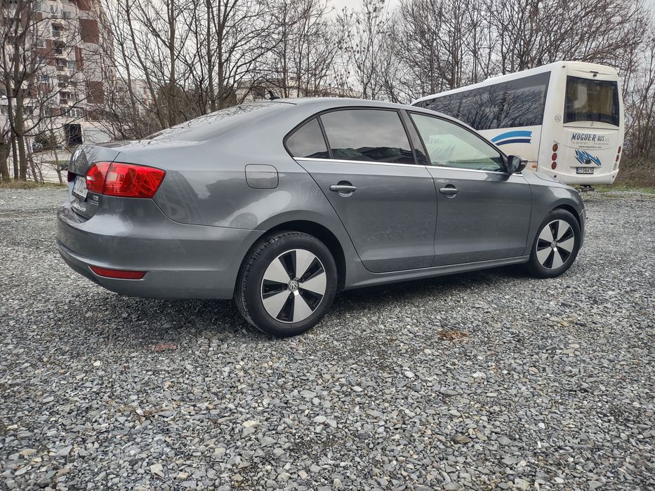 VW Jetta 1.6TDI Bluemotion ръчка