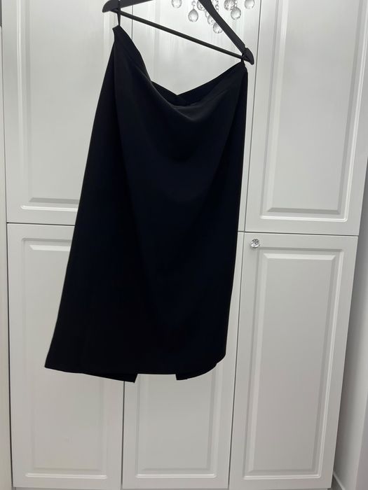 Vand costum pentru femei