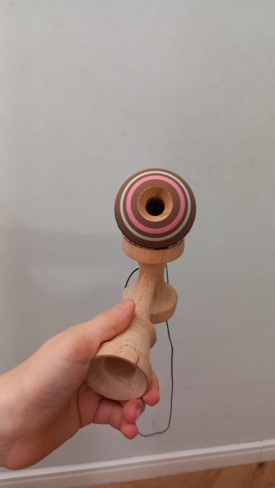 Kendama KROM strogo neapolitan