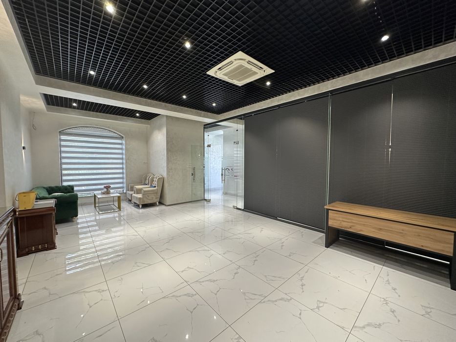 Сдается в аренду помещение/Евро офис вдоль дороги 272м2 - Яккасарай