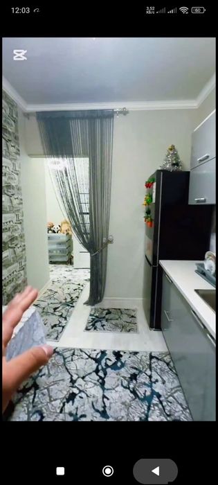 Продается квартира 2 комнатная в 6 том микраене.100 КВ метр