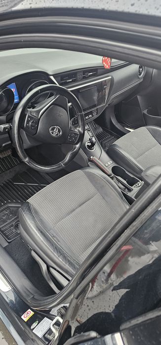 Vand Toyota Auris