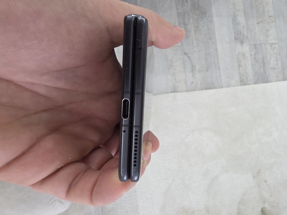 Honor Magic V3 512gb с гаранция