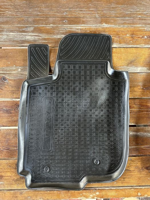 Полики заводские на RAV4