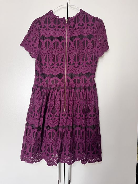 Рокля за повод  бордо