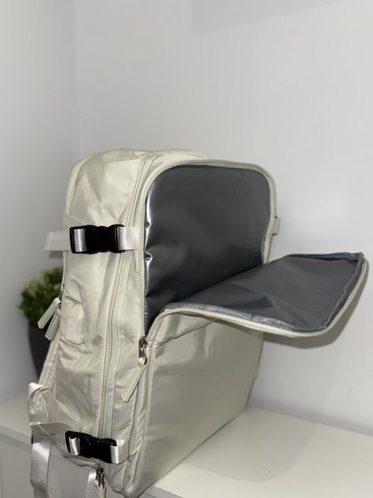 Ghiozdan cu vacuum / Rucsac avion Wizz Air Ryanair