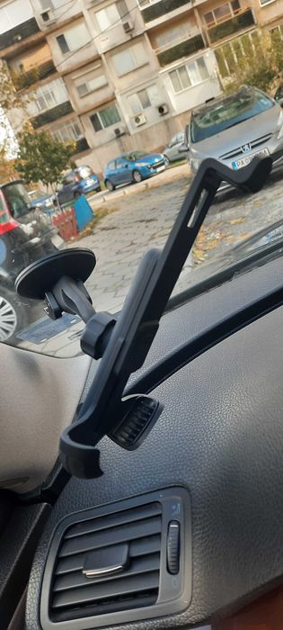 Държач/стойка/за телефон,таблет за автомобил!