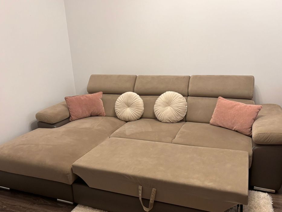 Vând canapea Mobexpert