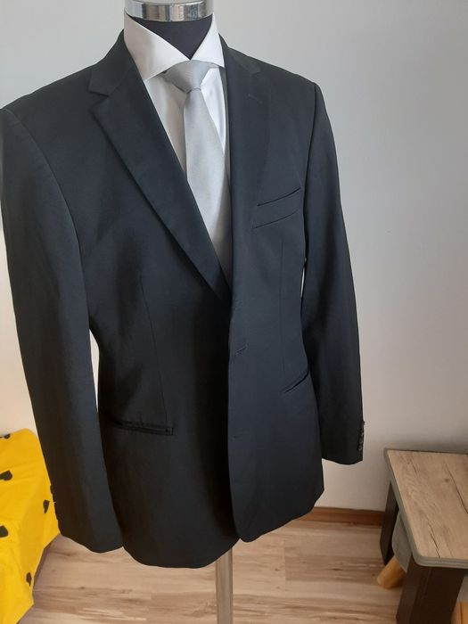 Vând/schimb Sacou original HUGO BOSS marimea XXL