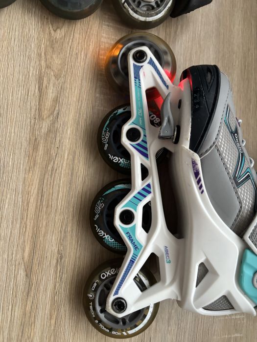 Role Oxelo FIT 3  mărimea 29 până la 32 roți luminoase