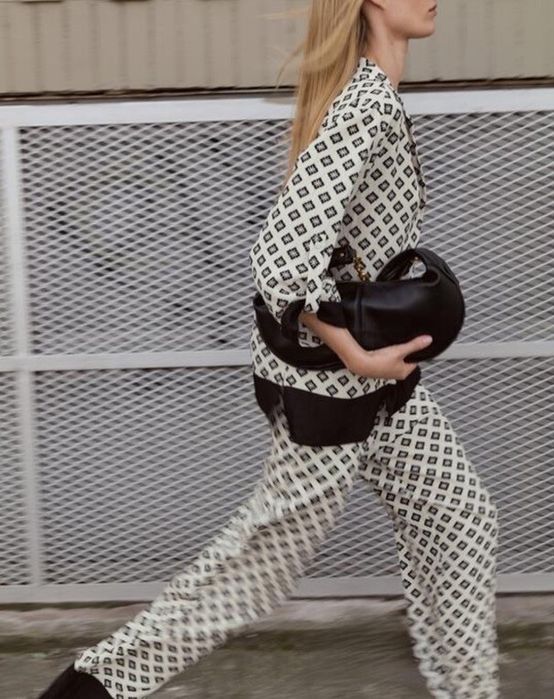 ZARA риза в черно-бял принт
