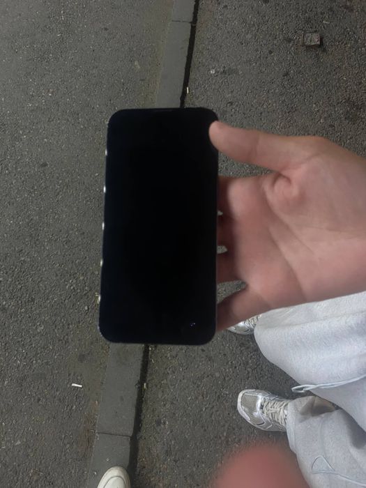 iPhone 13 pro.