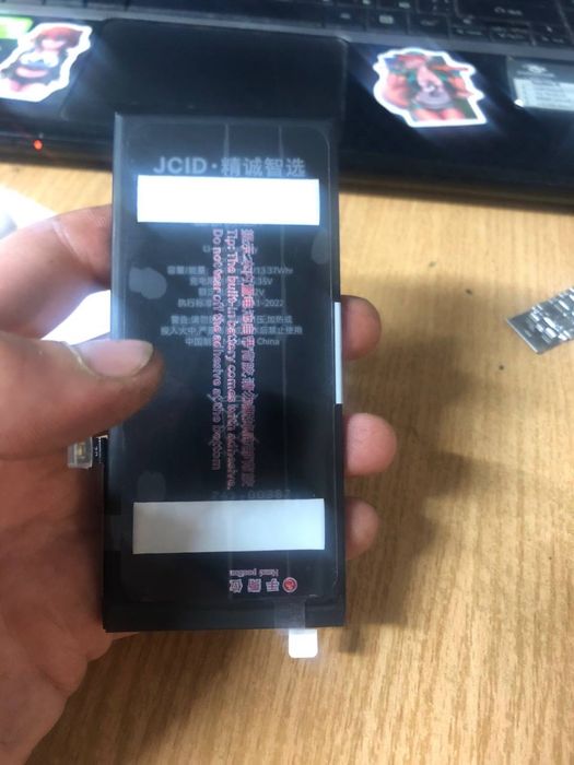 Продам Аккамулятор на IPhone 8 plus новый в упаковке