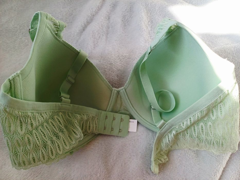 сутиени Triumph  85 Д