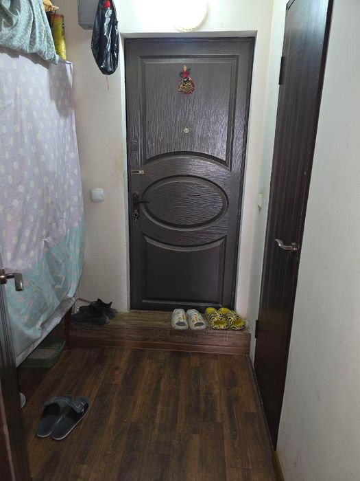 Продаётся однокомнатная квартира бывшая семейное общежитие