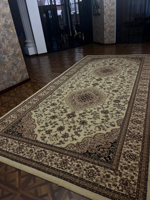 Ковёр в отличном состоянии