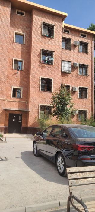 Продаю свою квартиру на Чиланзаре - Спорт товар, 7 квартал