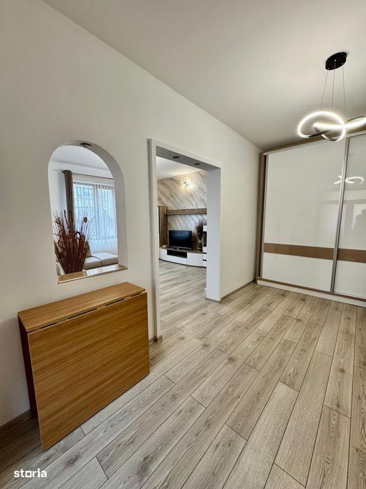 De inchiriat casa formata din 3 camere,zona ultracentrala, teren 555mp