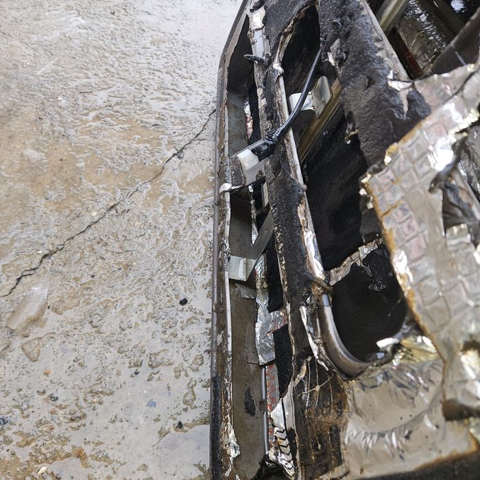 Дверь на ниву 21213-4