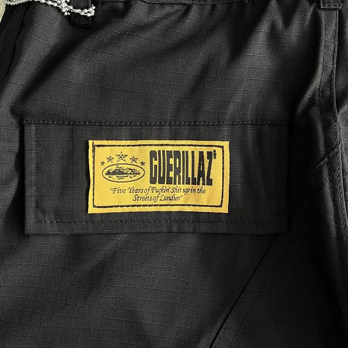 Corteiz cargos black and white