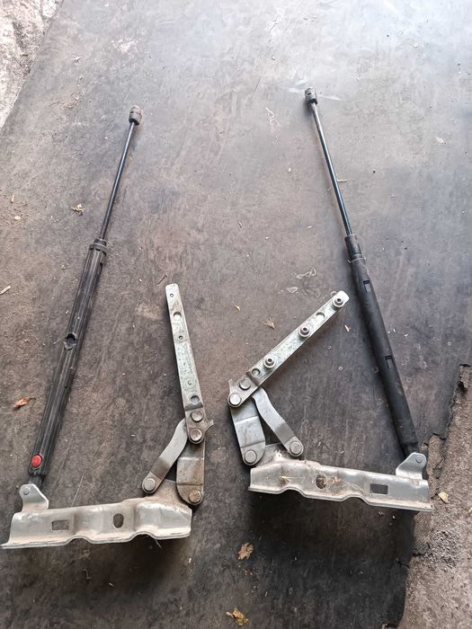 Части за капак наа Мерцедес C class