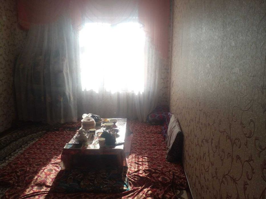 Уй сотилади узимни уйим ески общежитии  хаммаси ичида ванна туалет