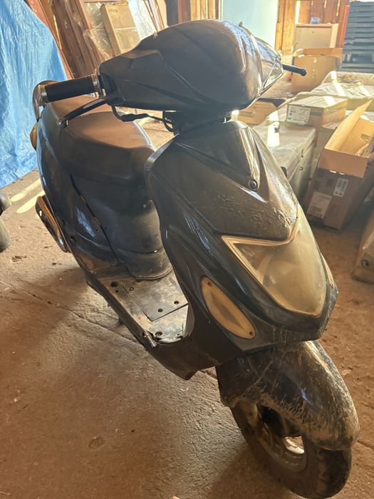 Vand 2 scutere 49 cc gy6
