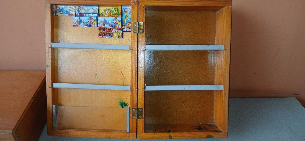 Футляр кейс для фотоаппаратуры и медицинская аптечка