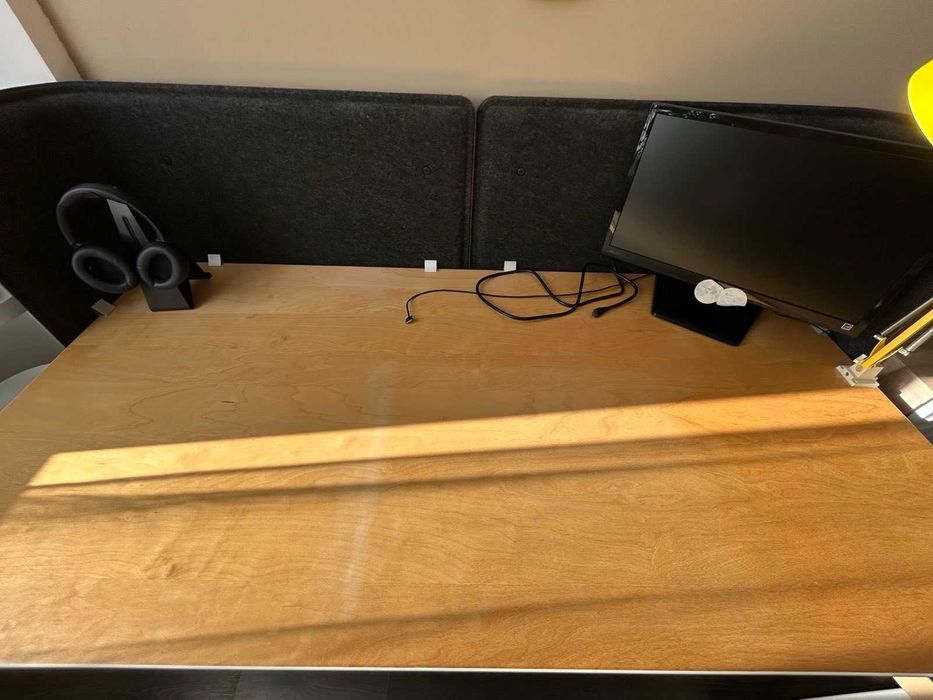 Birou Ikea (Bekant) si scaun  Ikea (Jangfjall)