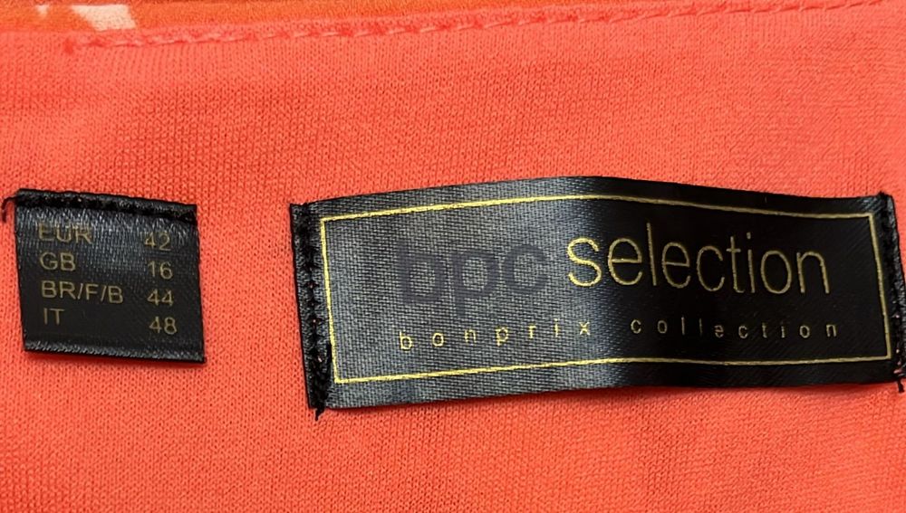 Платье женское оранжевое