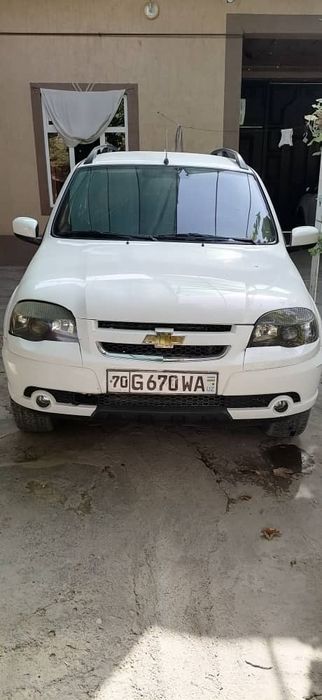 Niva Chevrolet 2018 yil. Probegi 70000 km yurgan.