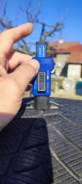 Зимнни Гуми 255/40R19