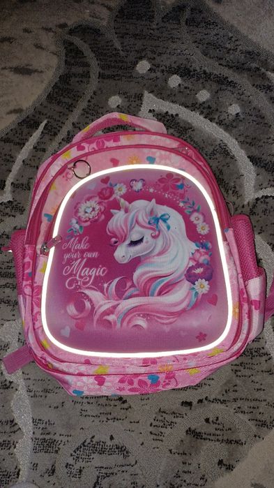 В отличном состоянии рюкзак единорог