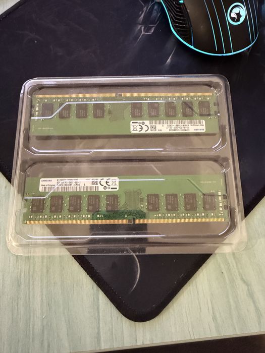 RAM DDR4 -Samsung 2x8gb -HyperX 2x4gb vand separat sau impreuna