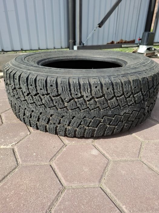 Продам резины 3шт