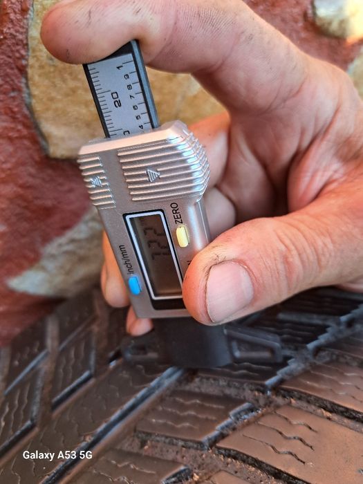 Зимни 4бр с усилен борд205/55/16