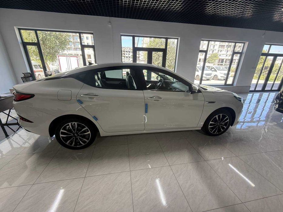 JAC J7 – Premium Liftback, endi yanada qulay narxlarda!