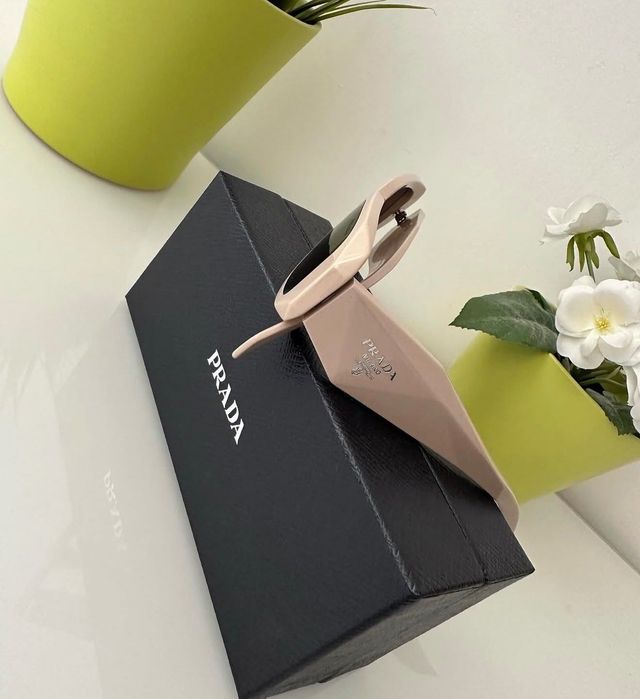 Оригинални слънчеви очила Prada