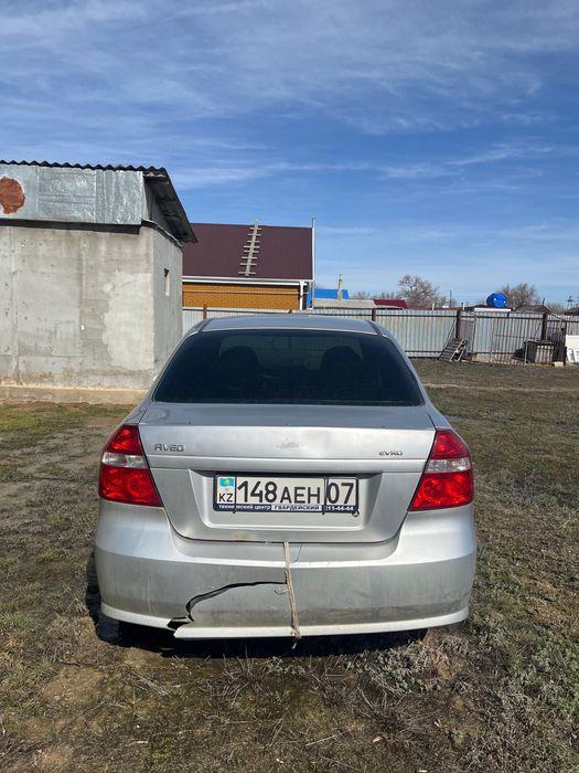 Продам машину шевроле авео