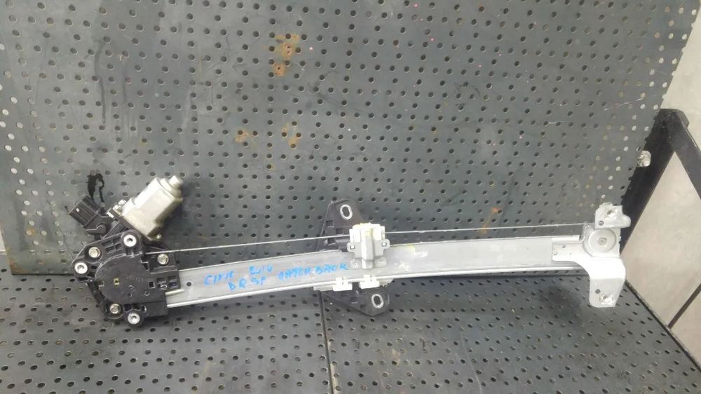 Macara cu motoras dreapta spate honda civic hatchback