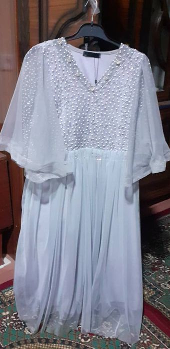 90 minga sotiladi.  Bir marta kiylgan.