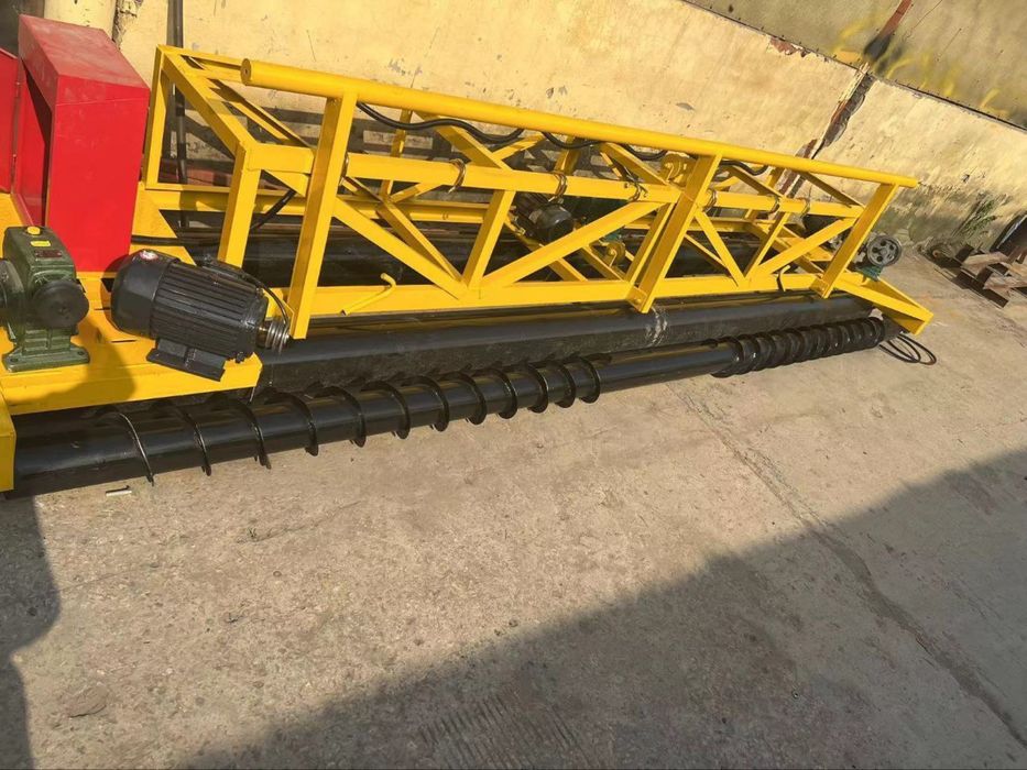 Бетоноукладчик для дорог 4 м вибрационный